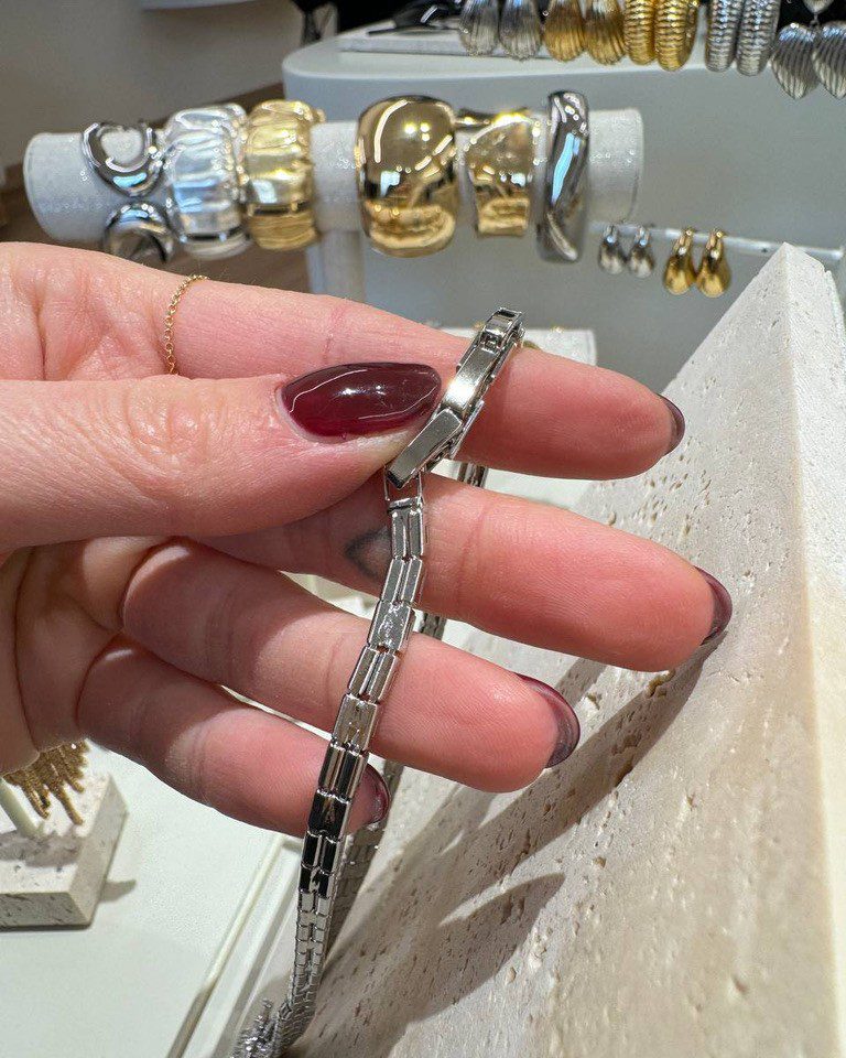 Collana con pietre a cascata argentata Shop Online Collana con pietre a cascata argentata