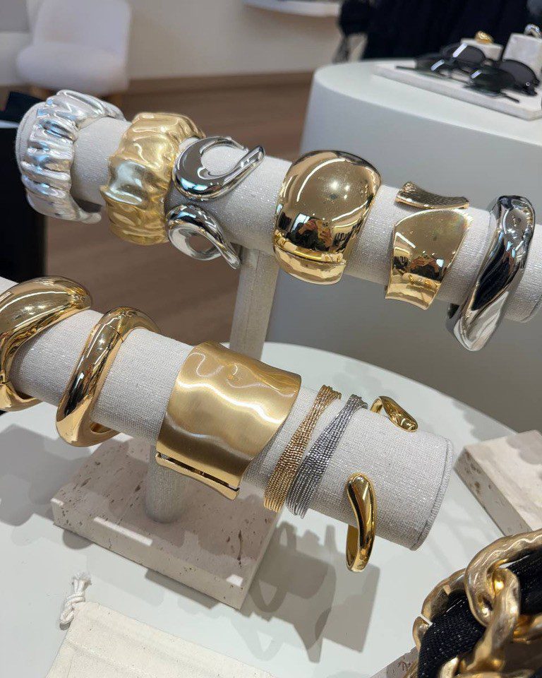 Bracciale ad anelli intrecciati argentato Shop Online Bracciale ad anelli intrecciati argentato