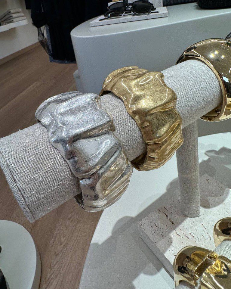 Bracciale effetto onde opaco dorato Shop Online Bracciale effetto onde opaco dorato