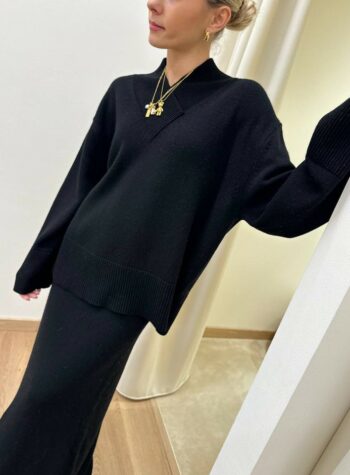 Shop Online Maxi maglia nera scollo a V Vicolo