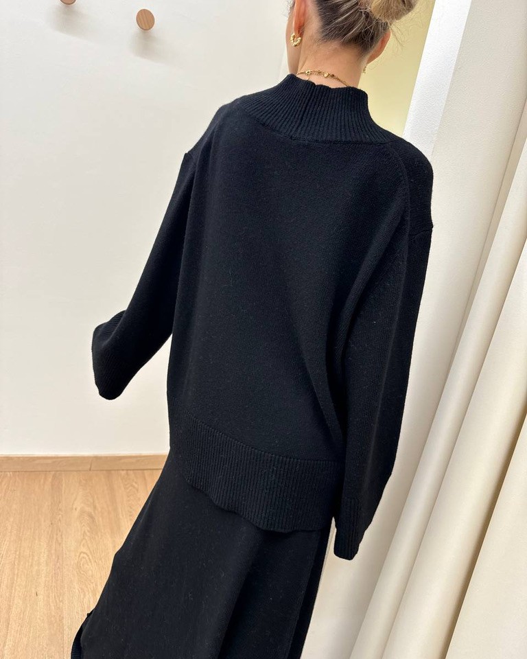 Maxi maglia nera scollo a V Vicolo Shop Online Maxi maglia nera scollo a V Vicolo