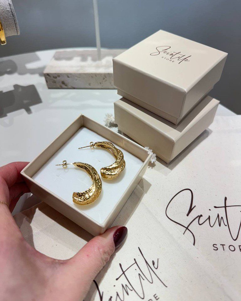 Orecchini dorati effetto picchiettato Shop Online Orecchini dorati effetto picchiettato