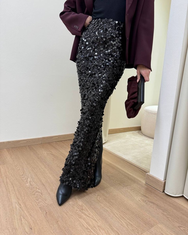 Outfit Carli: Feste in nero brillante! Shop Online Outfit Carli: Feste in nero brillante!