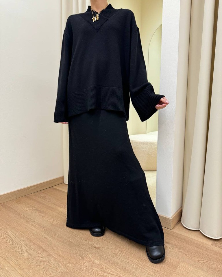 Maxi maglia nera scollo a V Vicolo Shop Online Maxi maglia nera scollo a V Vicolo