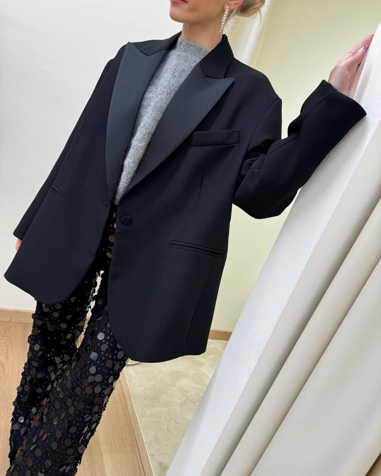 Blazer oversize nero rever semilucido Vicolo Shop Online Blazer oversize nero rever semilucido Vicolo