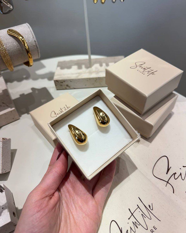 Orecchini a goccia liscia dorati Shop Online Orecchini a goccia liscia dorati