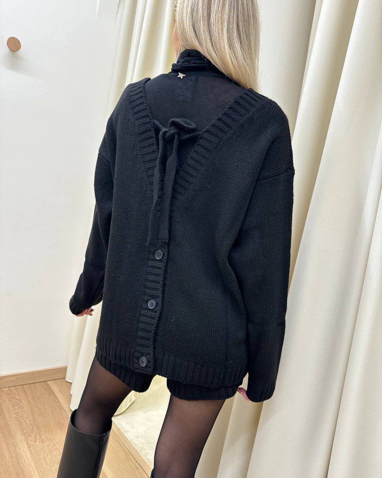 Cardigan in maglia nero con cabochon Vicolo Shop Online Cardigan in maglia nero con cabochon Vicolo