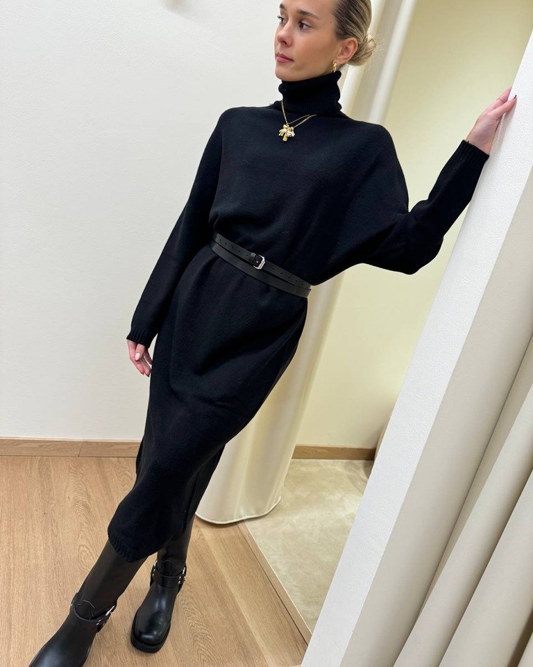 Abito in maglia collo alto nero Susy Mix Shop Online Abito in maglia collo alto nero Susy Mix