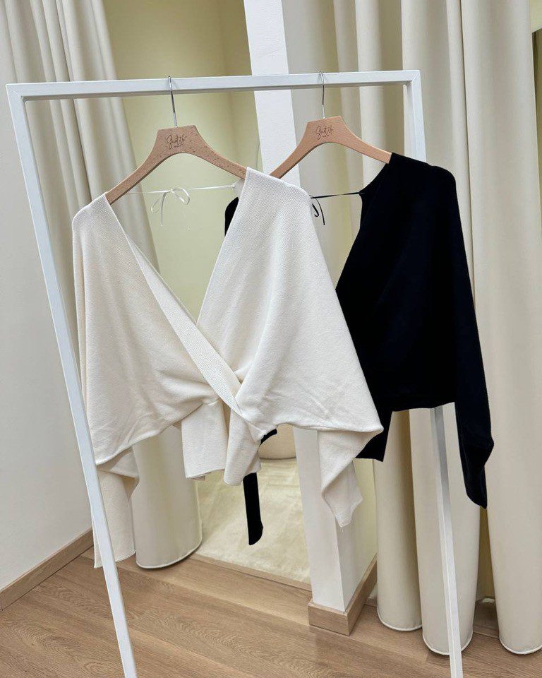 Maglia burro scollo a v maniche pipistrello HaveOne Shop Online Maglia burro scollo a v maniche pipistrello HaveOne