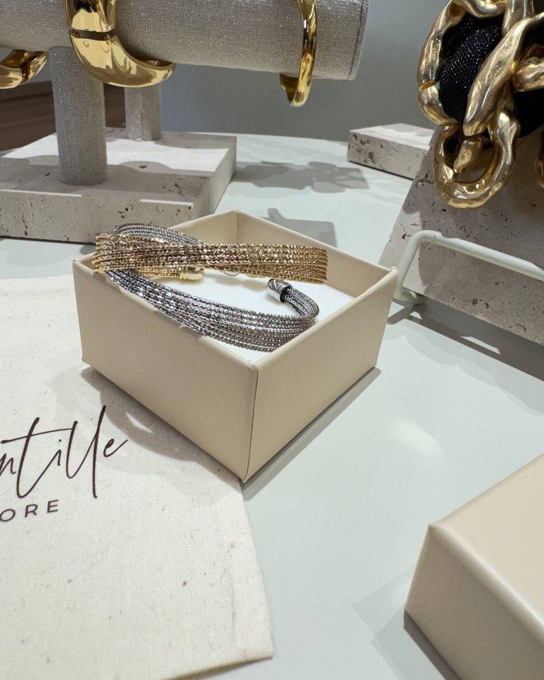 Bracciale ad anelli intrecciati dorato Shop Online Bracciale ad anelli intrecciati dorato