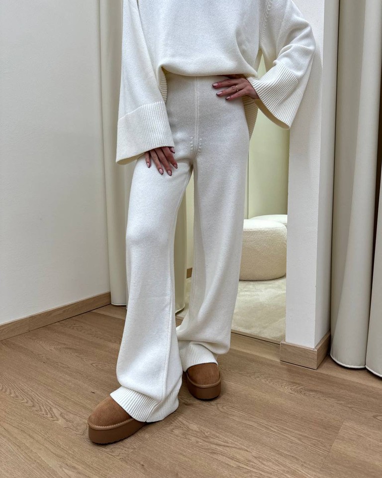 Pantalone palazzo in maglia burro Vicolo Shop Online Pantalone palazzo in maglia burro Vicolo