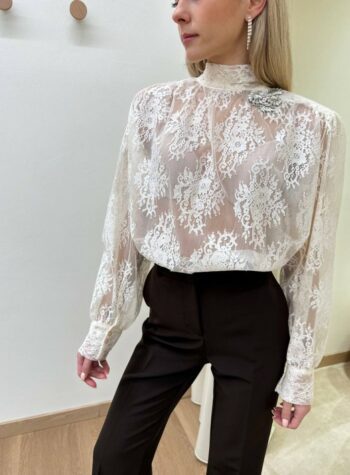 Shop Online Blusa in pizzo burro dettaglio cabochon e fiocco dietro Kontatto