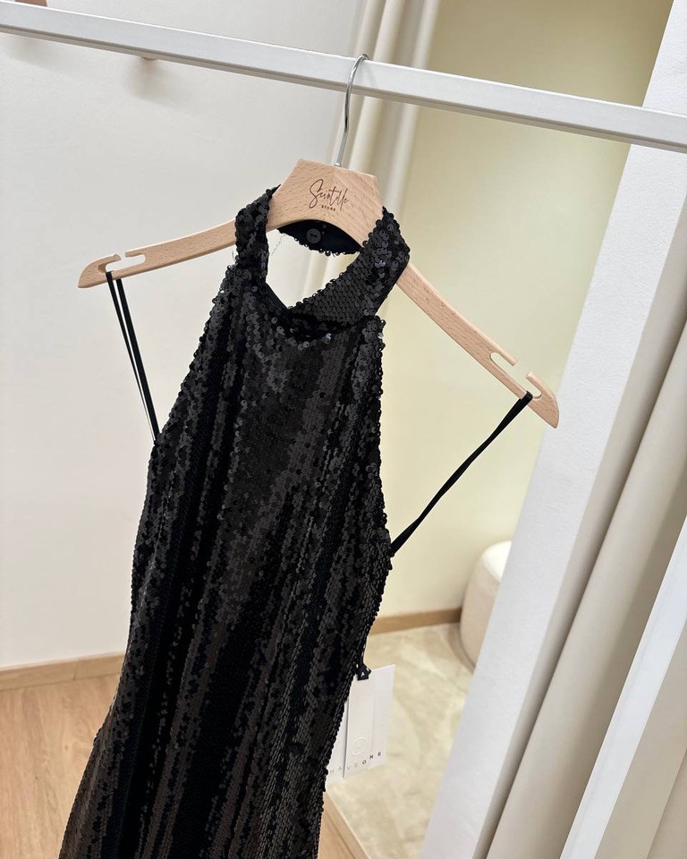 Abito corto in paillettes nere scollo all'americana HaveOne Shop Online Abito corto in paillettes nere scollo all'americana HaveOne
