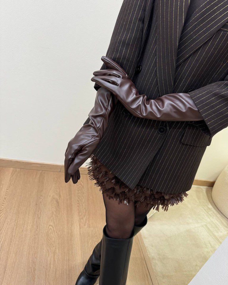 Giacca doppiopetto moro gessata con lurex e guanti Vicolo Shop Online Giacca doppiopetto moro gessata con lurex e guanti Vicolo