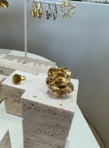 Shop Online Anello fiore ondulato dorato