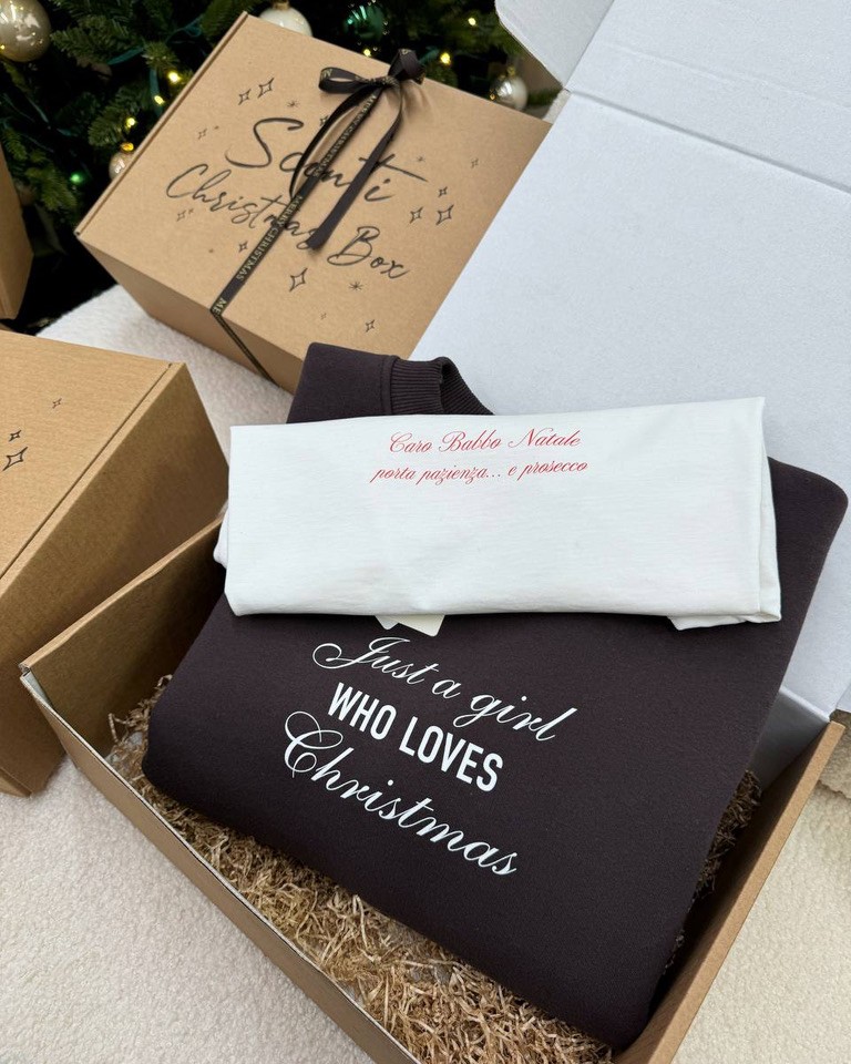 T-shirt stampa “Caro Babbo natale porta pazienza…” Vicolo Shop Online T-shirt stampa “Caro Babbo natale porta pazienza…” Vicolo