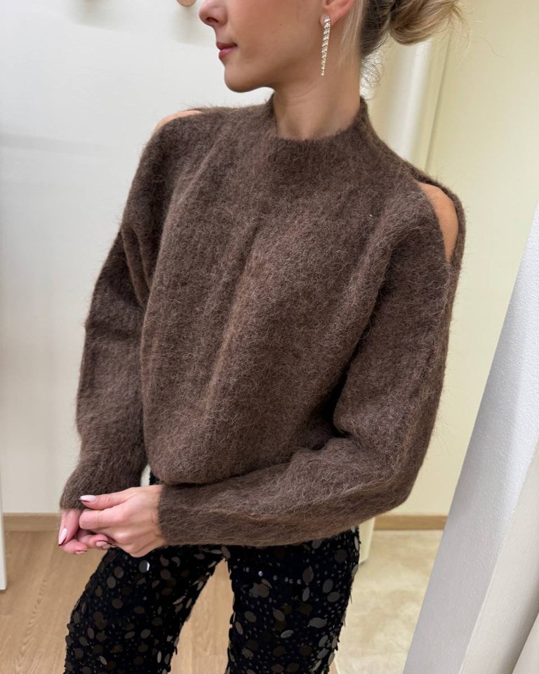 Maglione cioccolato con cut out Vicolo Shop Online Maglione cioccolato con cut out Vicolo