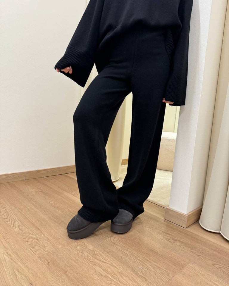 Pantalone palazzo in maglia nero Vicolo Shop Online Pantalone palazzo in maglia nero Vicolo