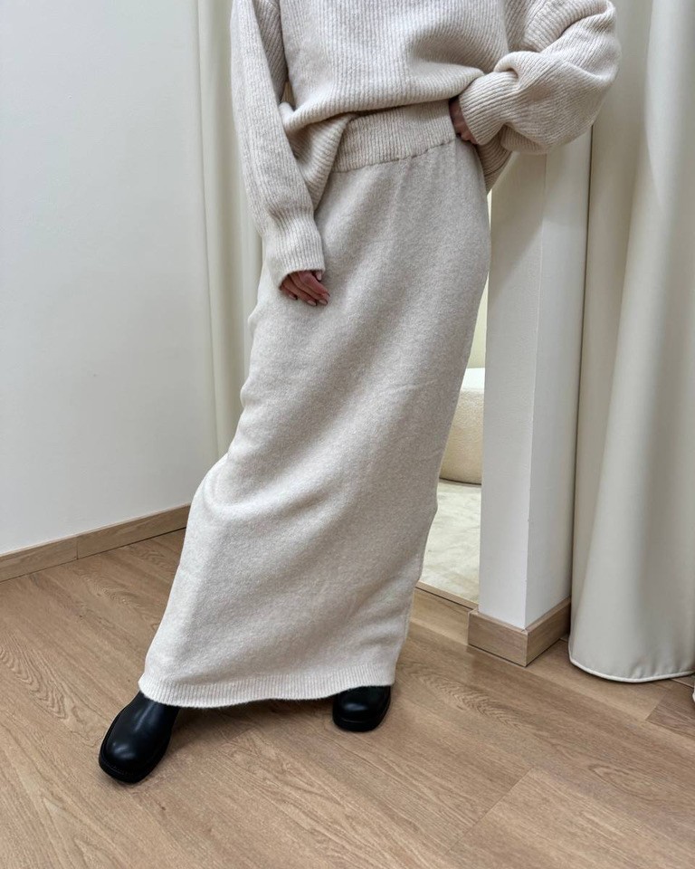 Completo in maglia burro gonna e maglia HaveOne Shop Online Completo in maglia burro gonna e maglia HaveOne