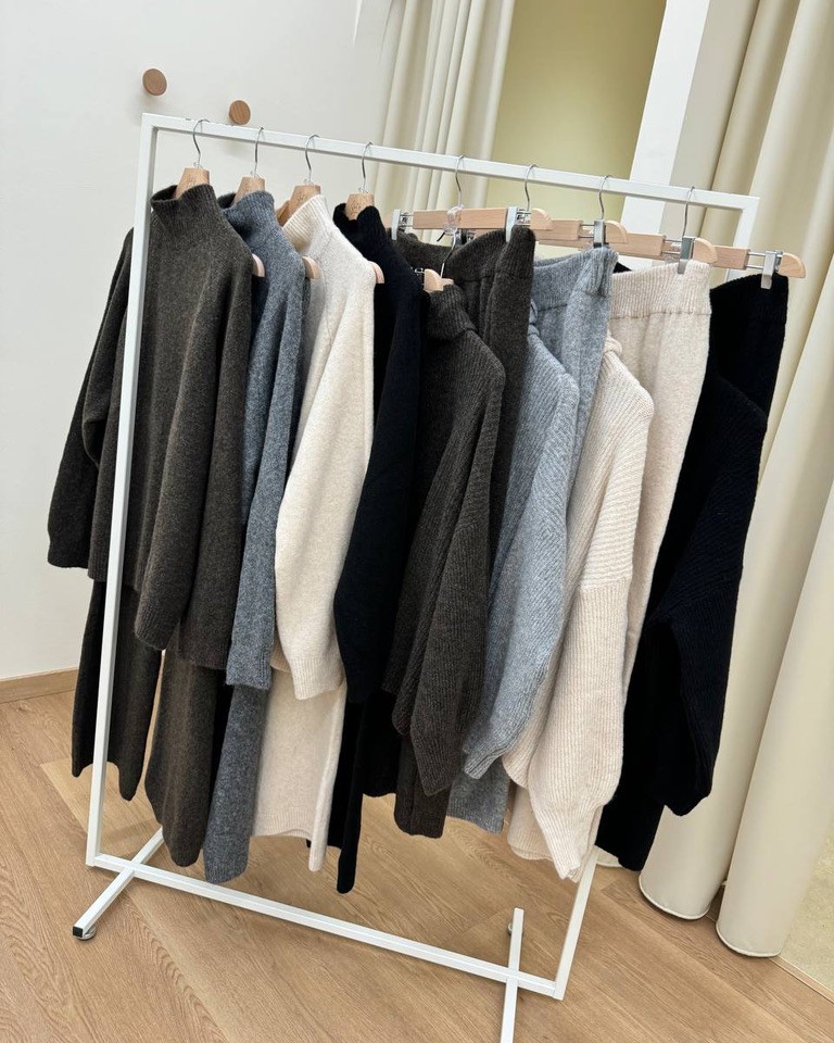 Completo in maglia rasata moro pantalone e maglia HaveOne Shop Online Completo in maglia rasata moro pantalone e maglia HaveOne