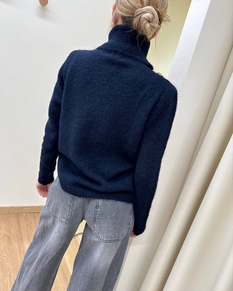 Maglione blu collo alto intarsio orsetto Susy Mix Shop Online Maglione blu collo alto intarsio orsetto Susy Mix