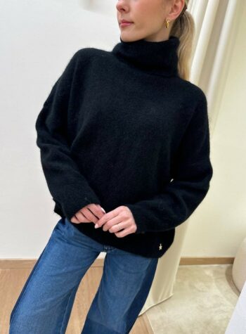 Shop Online Maglione a scatoletta collo alto nero Souvenir