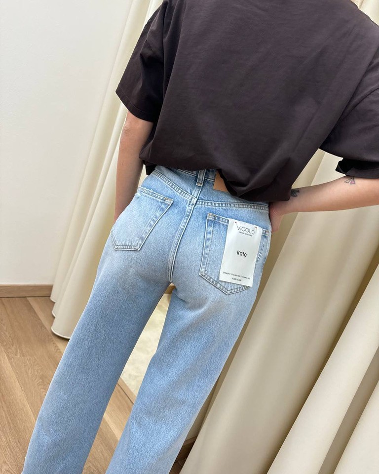 Jeans Kate denim chiaro con rotture Vicolo Shop Online Jeans Kate denim chiaro con rotture Vicolo