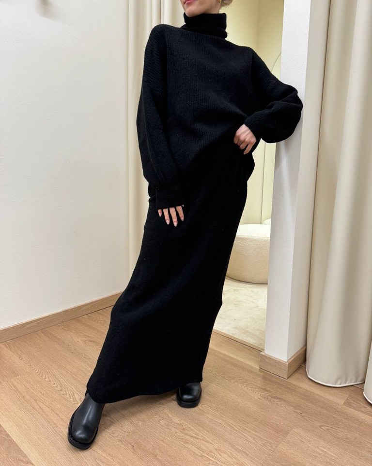 Completo in maglia nero gonna e maglia HaveOne Shop Online Completo in maglia nero gonna e maglia HaveOne