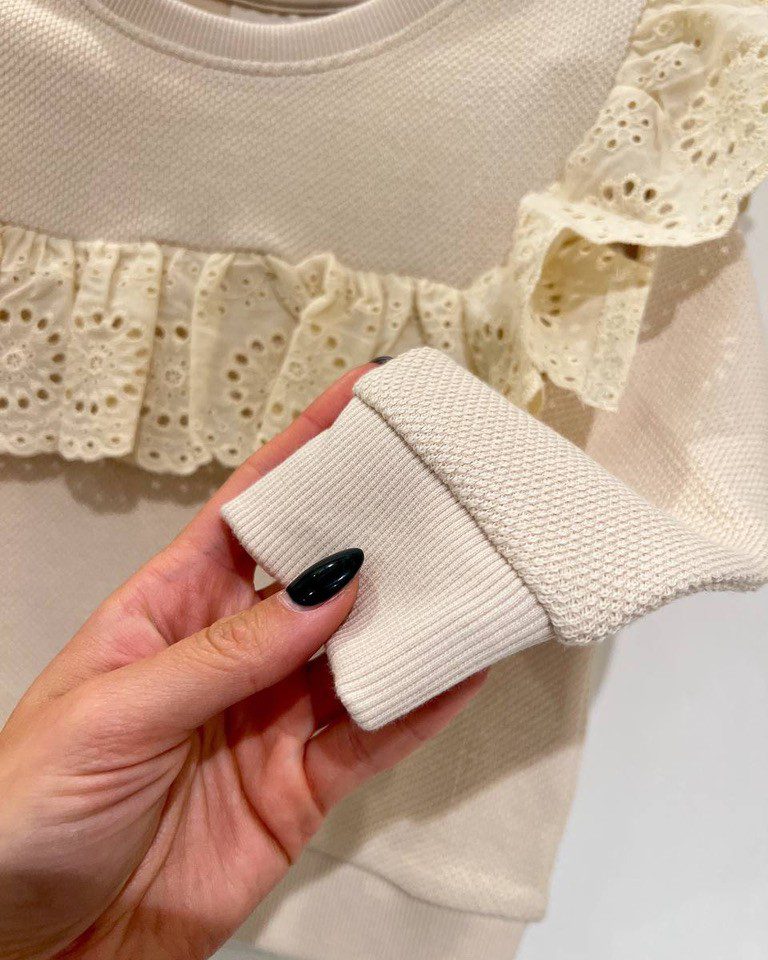 Felpa burro con pizzo san gallo Lil' Atelier Shop Online Felpa burro con pizzo san gallo Lil' Atelier