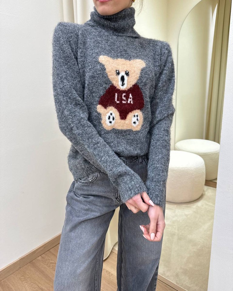 Maglione grigio collo alto intarsio orsetto Susy Mix Shop Online Maglione grigio collo alto intarsio orsetto Susy Mix
