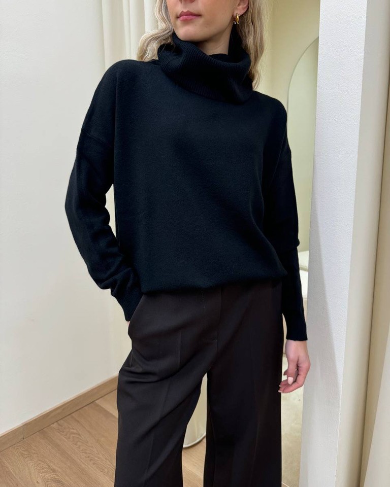 Maglia over collo ciambella nera Susy Mix Shop Online Maglia over collo ciambella nera Susy Mix