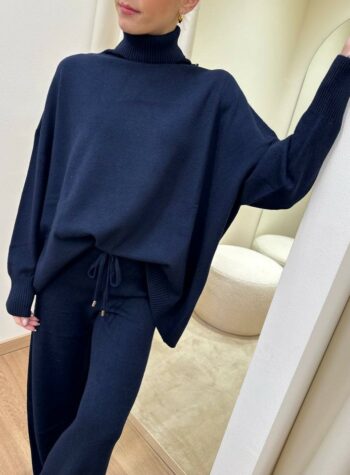 Shop Online Completo in maglia blu pantalone e maglia collo alto HaveOne