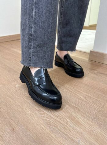 Shop Online Mocassino in vera pelle nero Ovyè