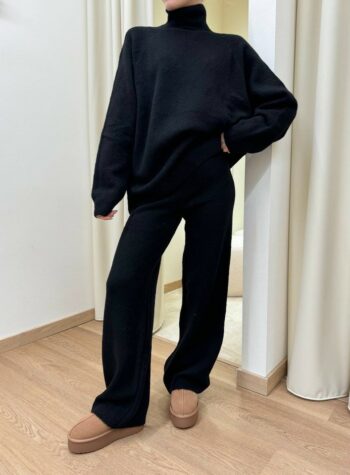 Shop Online Completo in maglia rasata nero pantalone e maglia HaveOne