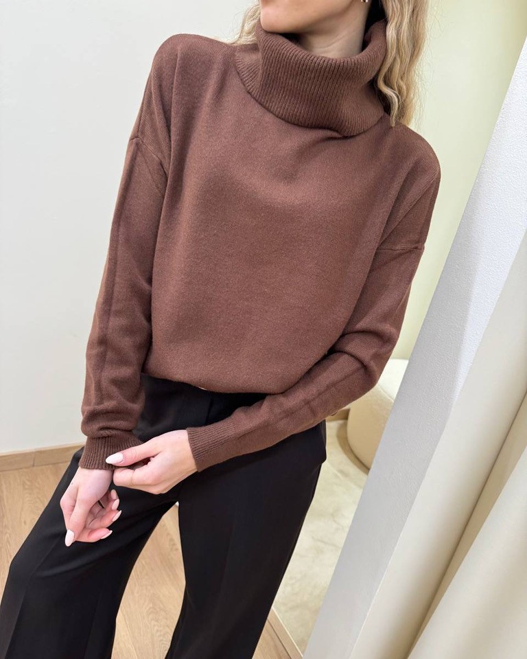 Maglia over collo ciambella cioccolato Susy Mix Shop Online Maglia over collo ciambella cioccolato Susy Mix