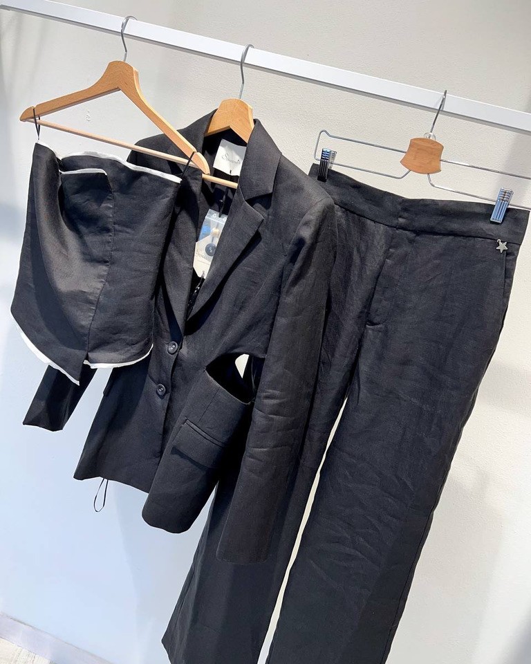 Pantalone dritto in lino nero Souvenir Shop Online Pantalone dritto in lino nero Souvenir