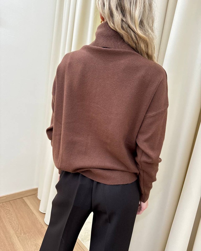 Maglia over collo ciambella cioccolato Susy Mix Shop Online Maglia over collo ciambella cioccolato Susy Mix