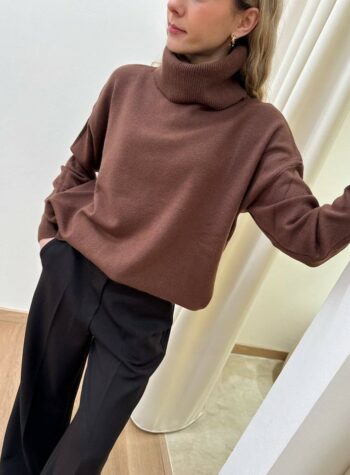 Shop Online Maglia over collo ciambella cioccolato Susy Mix