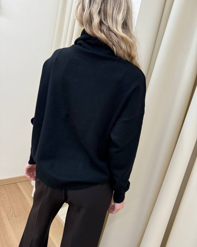 Maglia over collo ciambella nera Susy Mix Shop Online Maglia over collo ciambella nera Susy Mix