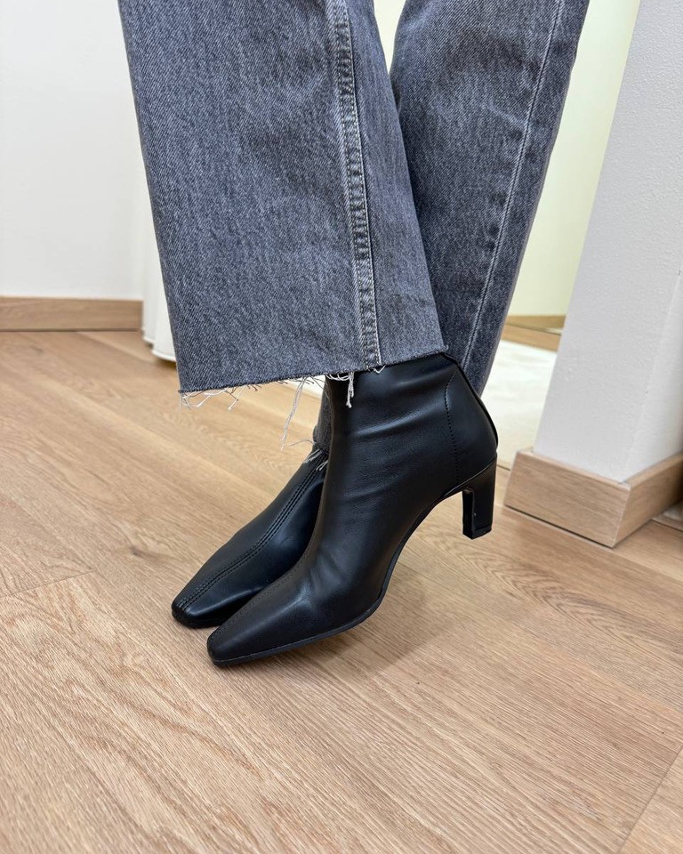 Stivaletto a calza in nappa nero Ovyè Shop Online Stivaletto a calza in nappa nero Ovyè