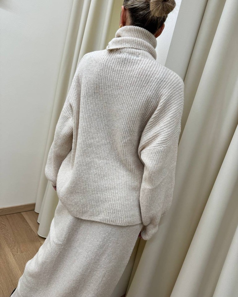 Completo in maglia burro gonna e maglia HaveOne Shop Online Completo in maglia burro gonna e maglia HaveOne