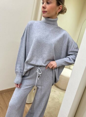 Shop Online Completo in maglia grigio pantalone e maglia collo alto HaveOne