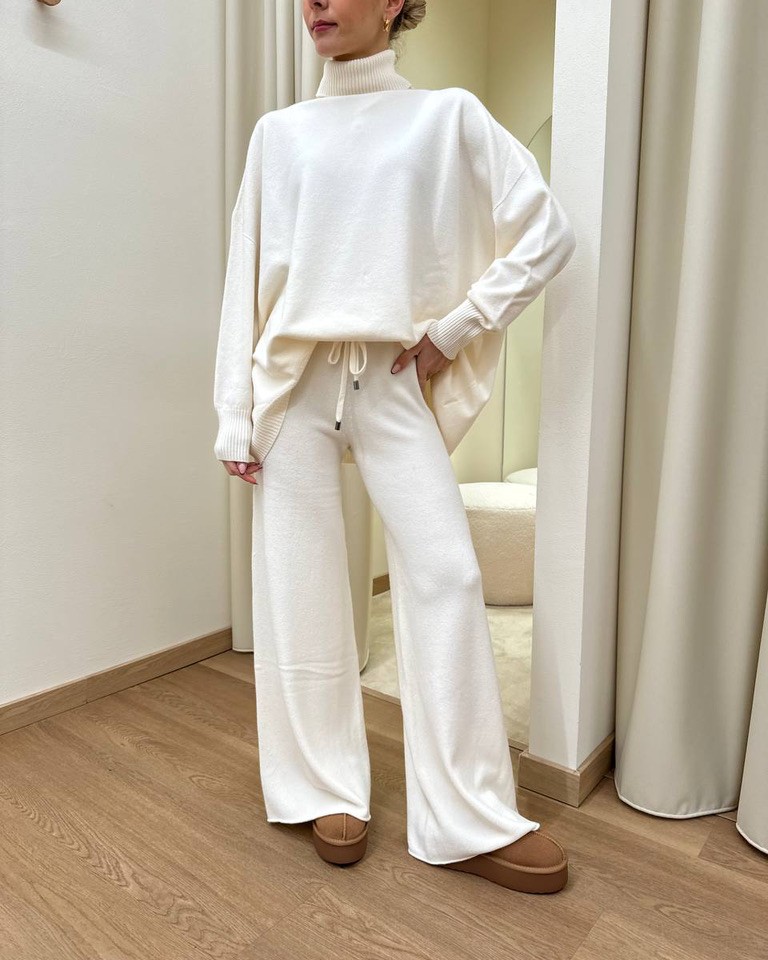 Completo in maglia burro pantalone e maglia collo alto HaveOne Shop Online Completo in maglia burro pantalone e maglia collo alto HaveOne