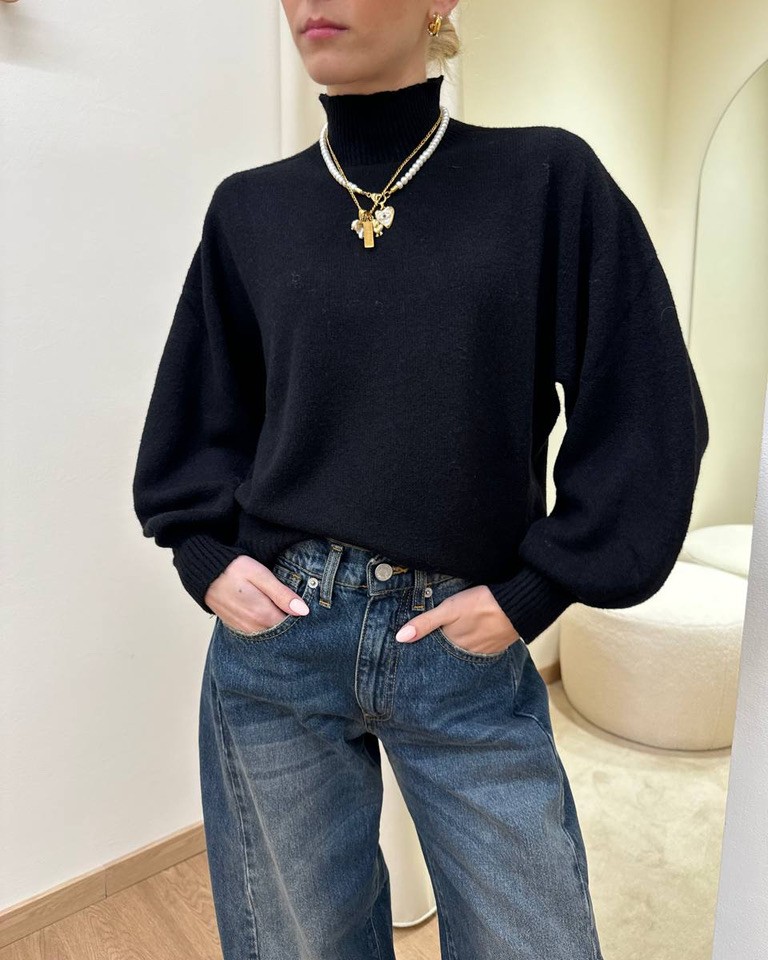 Maglia over collo alto nero HaveOne Shop Online Maglia over collo alto nero HaveOne