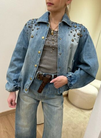 Shop Online Bomber oversize in denim con borchie Souvenir