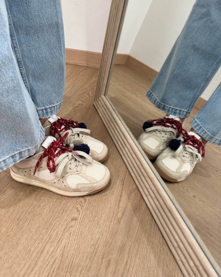 Sneakers beige pompon Ovyè Shop Online Sneakers beige pompon Ovyè