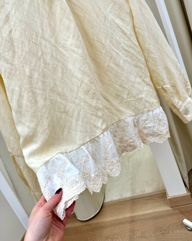 Camicia over pizzo burro Vicolo Shop Online Camicia over pizzo burro Vicolo