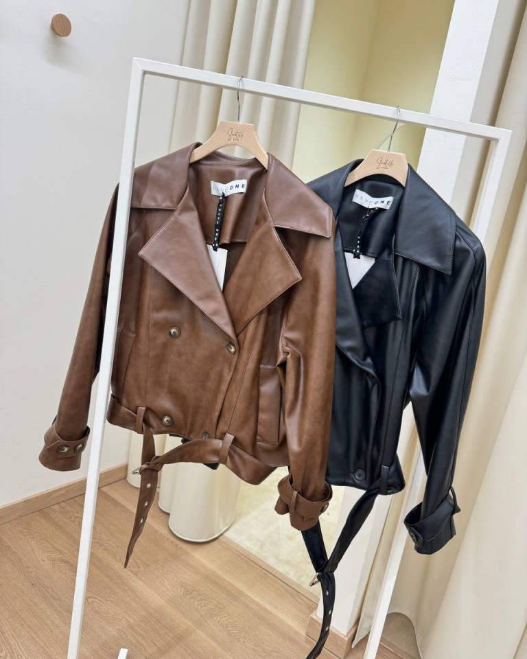 Trench corto ecopelle nero HaveOne Shop Online Trench corto ecopelle nero HaveOne