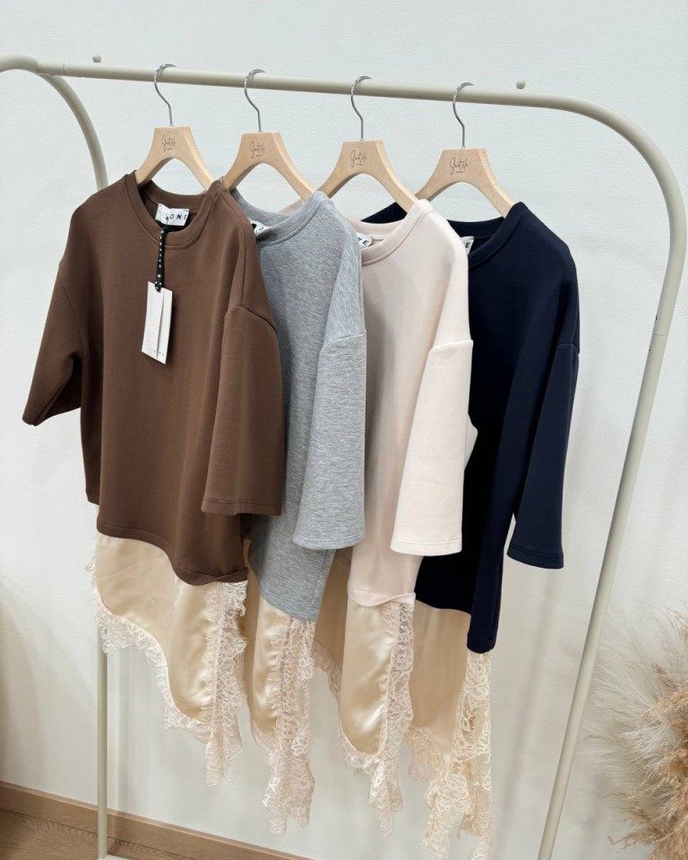 T-shirt grigio mélange inserto raso e pizzo HaveOne Shop Online T-shirt grigio mélange inserto raso e pizzo HaveOne