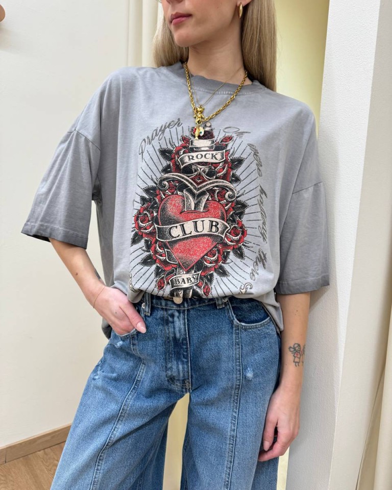 T-shirt oversize grigia stampa cuore HaveOne Shop Online T-shirt oversize grigia stampa cuore HaveOne